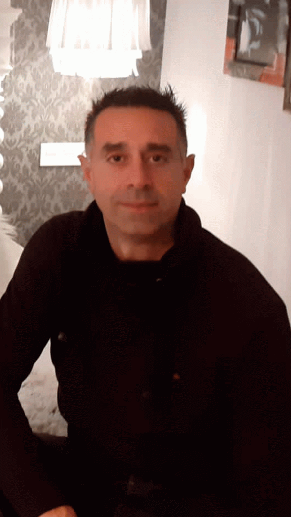 La Empresa 3 Gerente de Revestimientos Zaymo