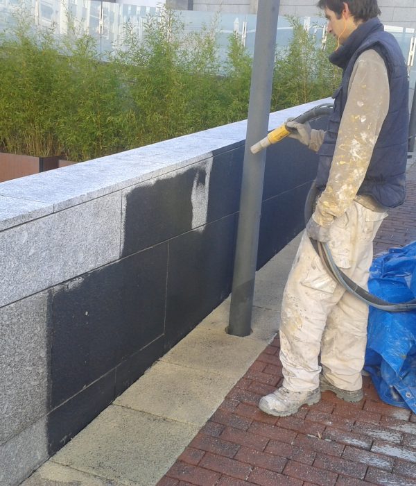 Limpieza Grafiti en el Artium